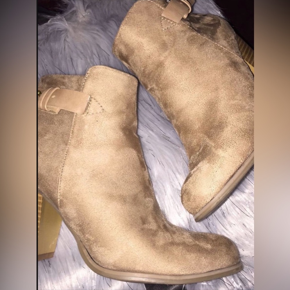woman’s bootie